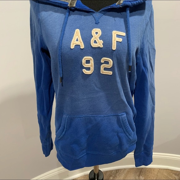 //3 for $15// AF Hoodie - Picture 4 of 4